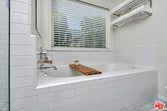 14418 Collins Street, Sherman Oaks, CA 91401