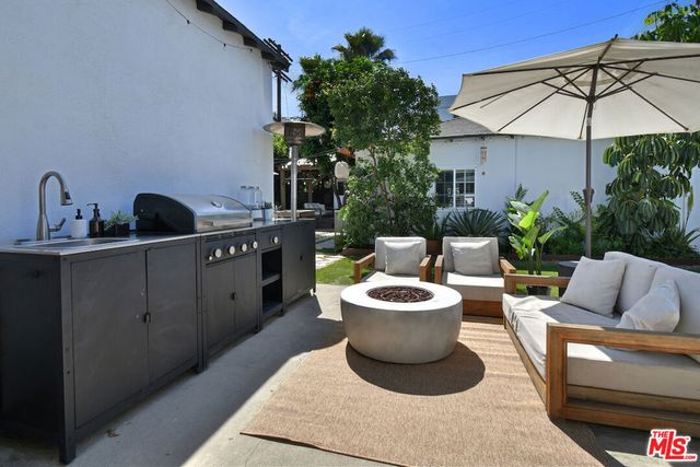 14418 Collins Street, Sherman Oaks, CA 91401