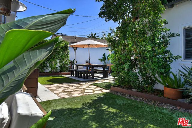 14418 Collins Street, Sherman Oaks, CA 91401