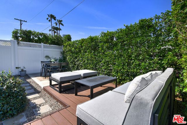 14418 Collins Street, Sherman Oaks, CA 91401