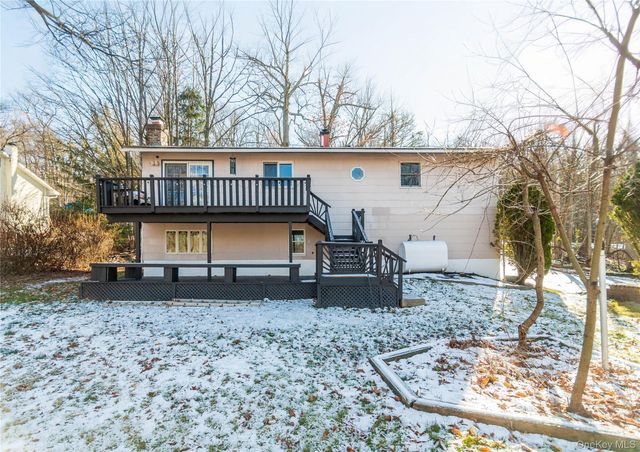 135 E Shore Road, Greenwood Lake, NY 10925