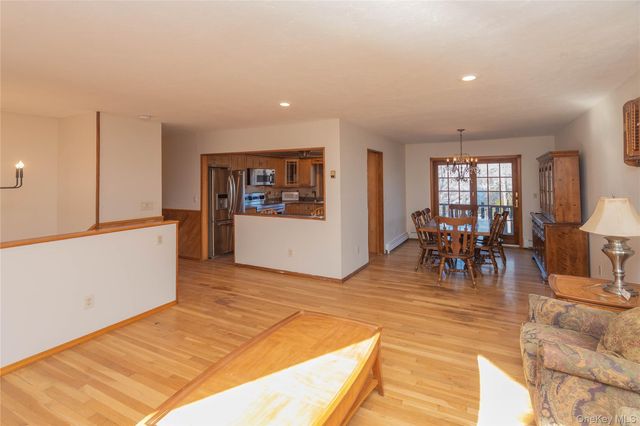 135 E Shore Road, Greenwood Lake, NY 10925