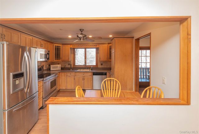 135 E Shore Road, Greenwood Lake, NY 10925