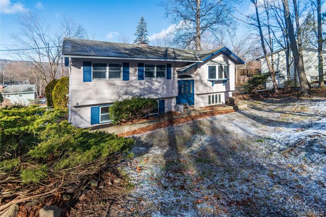 135 E Shore Road, Greenwood Lake, NY 10925