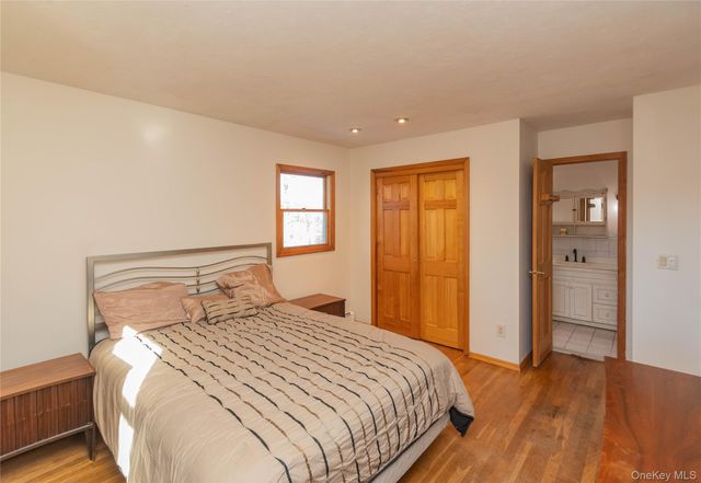 135 E Shore Road, Greenwood Lake, NY 10925