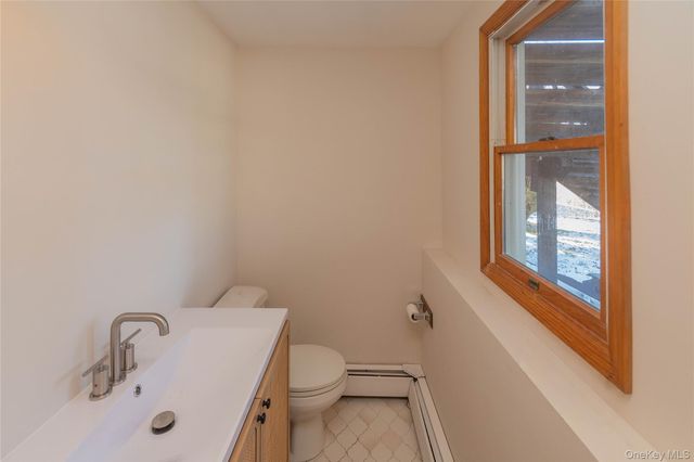 135 E Shore Road, Greenwood Lake, NY 10925