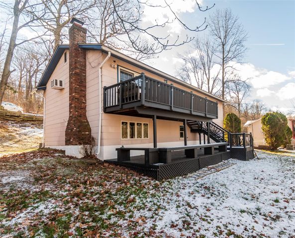 135 E Shore Road, Greenwood Lake, NY 10925
