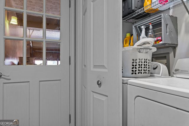 3075 Oak Meadow Drive, Snellville, GA 30078