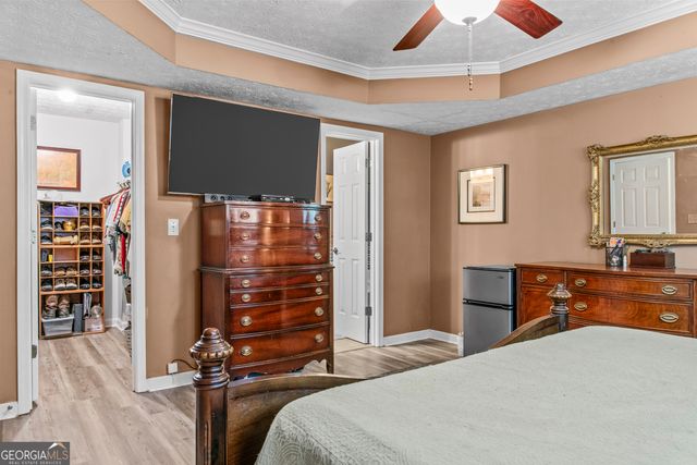 3075 Oak Meadow Drive, Snellville, GA 30078