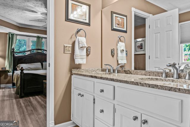 3075 Oak Meadow Drive, Snellville, GA 30078