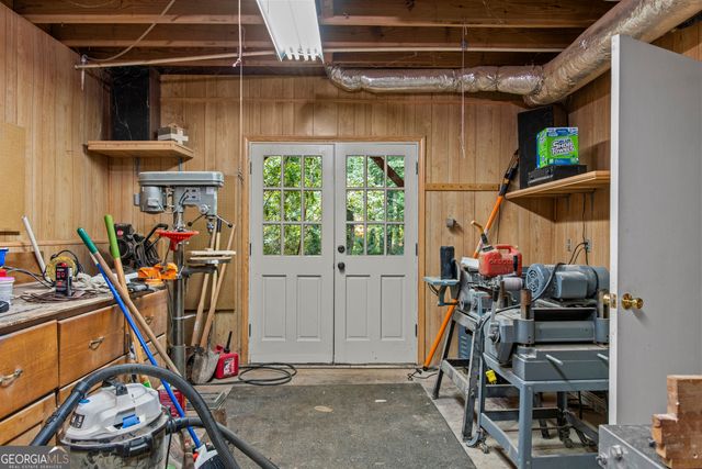 3075 Oak Meadow Drive, Snellville, GA 30078