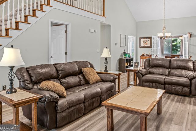 3075 Oak Meadow Drive, Snellville, GA 30078