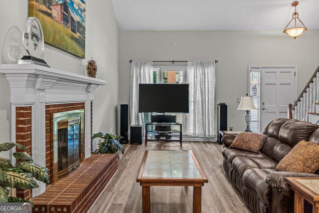 3075 Oak Meadow Drive, Snellville, GA 30078