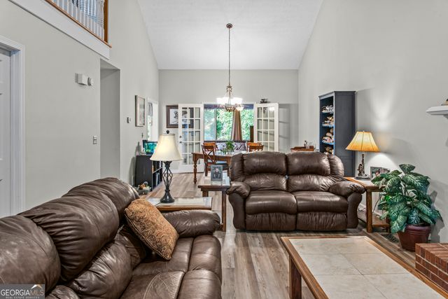 3075 Oak Meadow Drive, Snellville, GA 30078