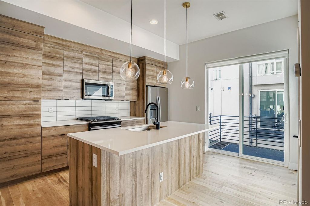 3037 W 19th Avenue, Denver, CO 80204