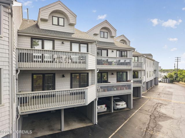 105 Ashley Avenue, Brielle, NJ 08730