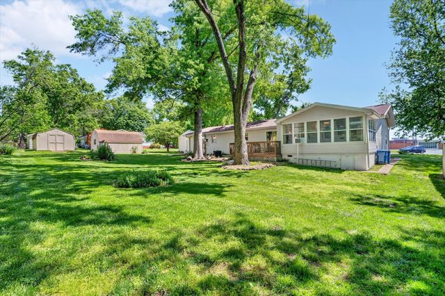 711 N 13th Street, Ozark, MO 65721