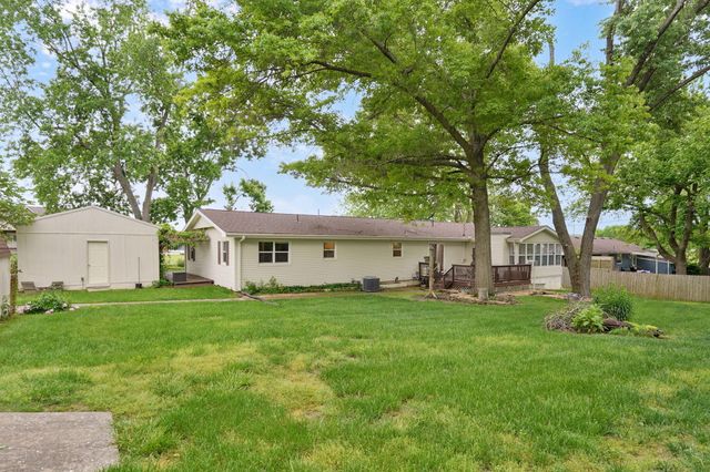 711 N 13th Street, Ozark, MO 65721