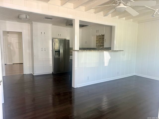 217 Deerwood Dr, San Antonio, TX 78209