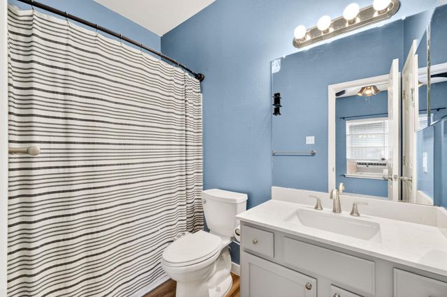 1100 Mira Loma LN, San Marcos, TX 78666