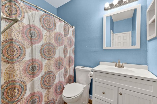 1100 Mira Loma LN, San Marcos, TX 78666