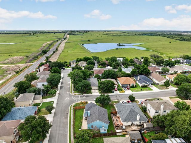 1100 Mira Loma LN, San Marcos, TX 78666