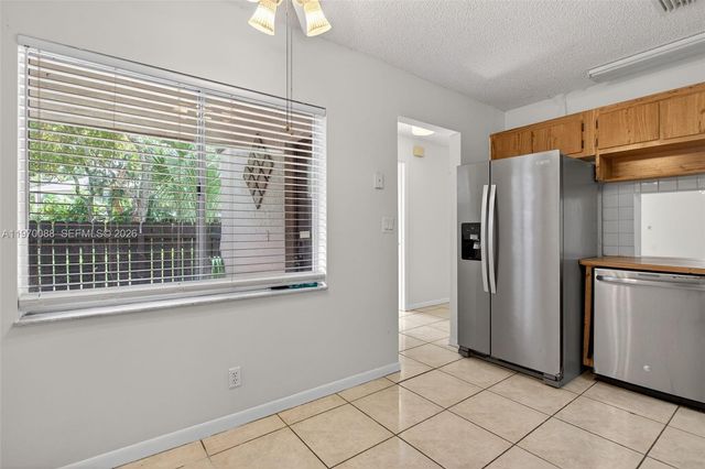 1343 Sussex Dr, North Lauderdale, FL 33068