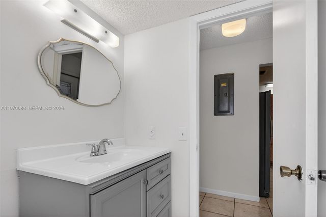 1343 Sussex Dr, North Lauderdale, FL 33068