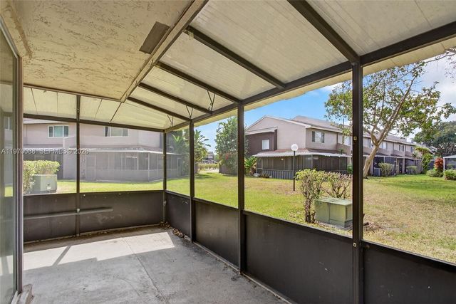 1343 Sussex Dr, North Lauderdale, FL 33068