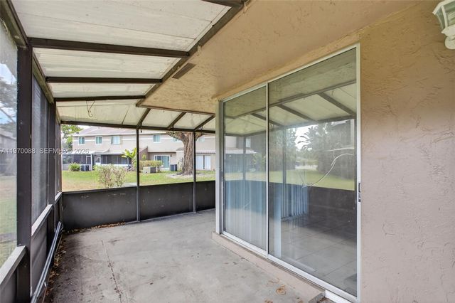 1343 Sussex Dr, North Lauderdale, FL 33068