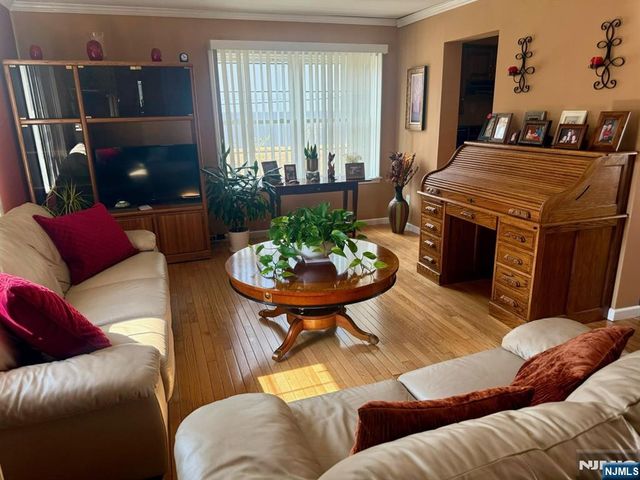 2-02 Fair Lawn Avenue, Fair Lawn, NJ 07410