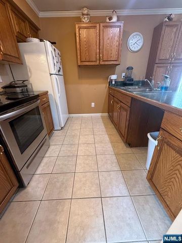 2-02 Fair Lawn Avenue, Fair Lawn, NJ 07410