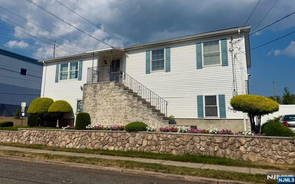 2-02 Fair Lawn Avenue, Fair Lawn, NJ 07410