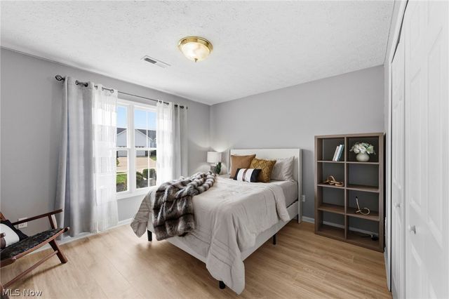 39292 Camelot Way, Avon, OH 44011