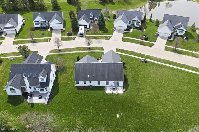 39292 Camelot Way, Avon, OH 44011