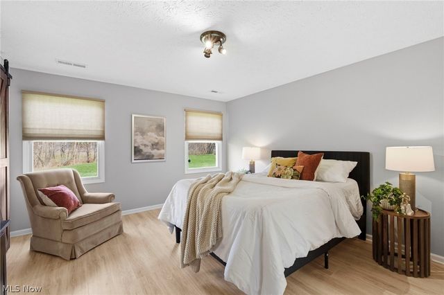 39292 Camelot Way, Avon, OH 44011