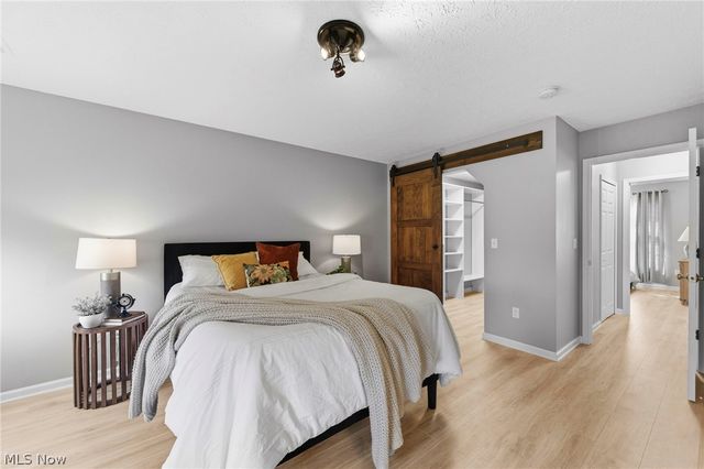 39292 Camelot Way, Avon, OH 44011