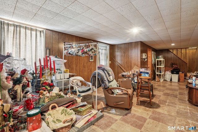 31 Valerie Lane, Danbury, CT 06811