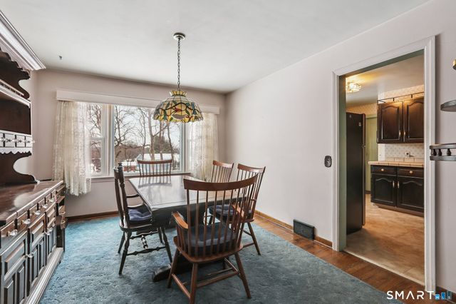 31 Valerie Lane, Danbury, CT 06811