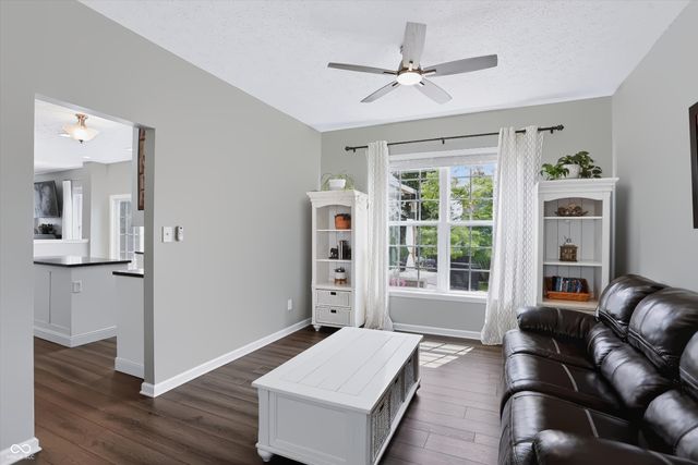 5517 W Stoneview Trail, Mccordsville, IN 46055