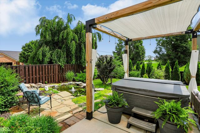 5517 W Stoneview Trail, Mccordsville, IN 46055