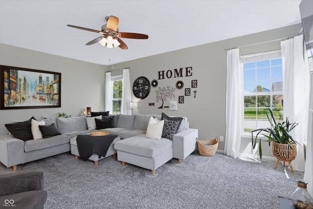 5517 W Stoneview Trail, Mccordsville, IN 46055