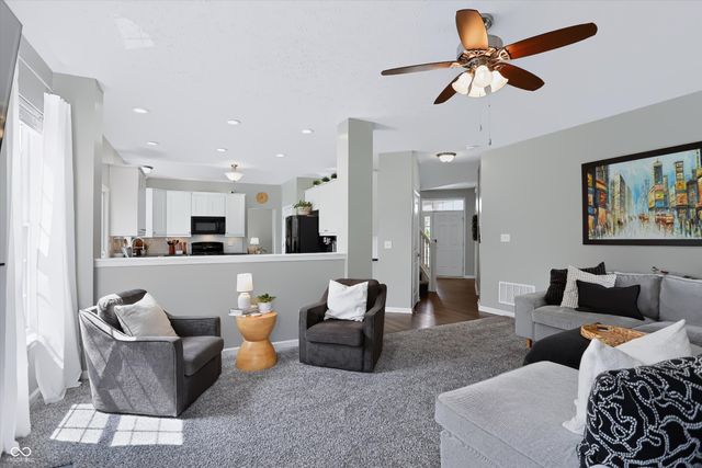 5517 W Stoneview Trail, Mccordsville, IN 46055