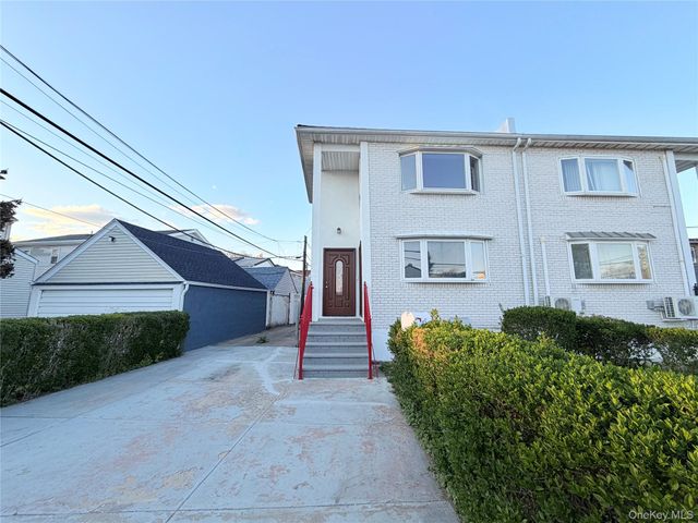 239-13 86th Avenue 2nd Floor, Bellerose, NY 11426