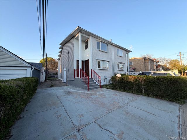 239-13 86th Avenue 2nd Floor, Bellerose, NY 11426