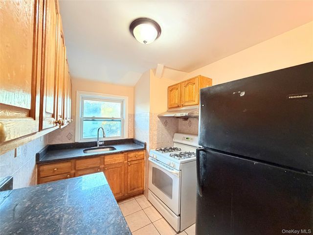 239-13 86th Avenue 2nd Floor, Bellerose, NY 11426