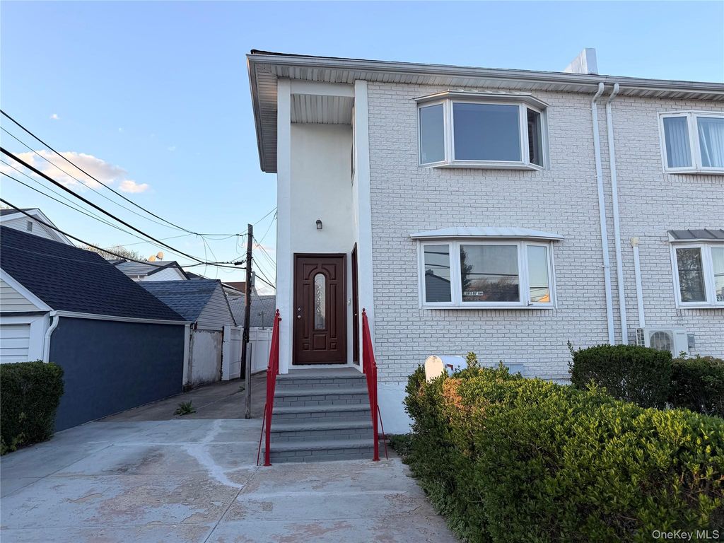 239-13 86th Avenue 2nd Floor, Bellerose, NY 11426