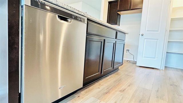 180 Onna ST, Taylor, TX 76574