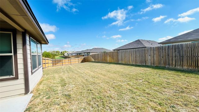 180 Onna ST, Taylor, TX 76574