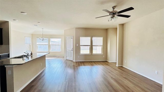 180 Onna ST, Taylor, TX 76574